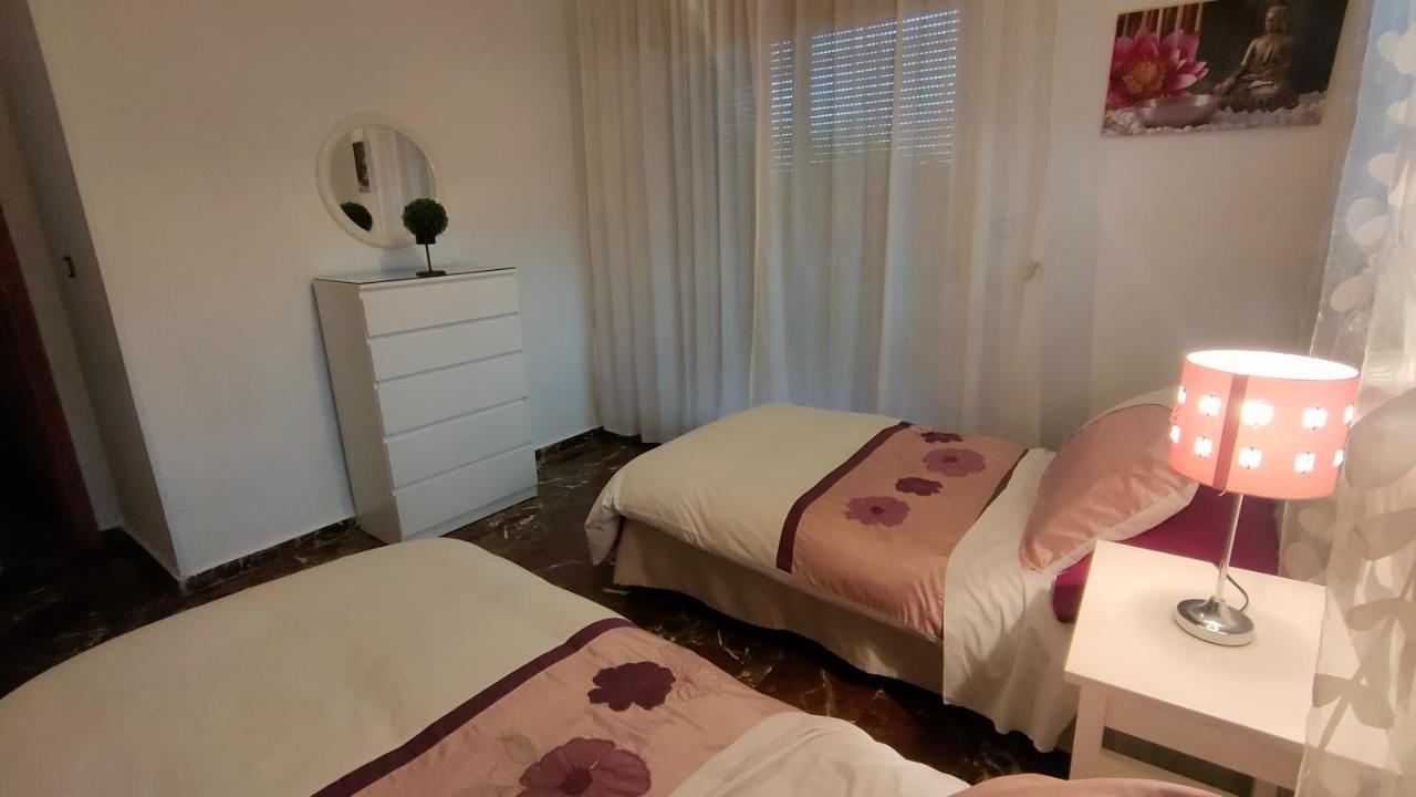 Amplio Apartamento Familiar De 3 Dormitorios En La Zubia Granada A Un Paso De La Alhambra Y Sierra Nevada Eksteriør billede